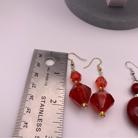 Set of Two NWOT Vibrant Speckled Red Long Beaded Dangle Earrings - Picture 5 of 6